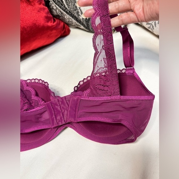 BRA FELINA 32DD Plum Plunge Underwire Silky Lace Detail Light Pad 225073 3451 PS - Picture 3 of 10